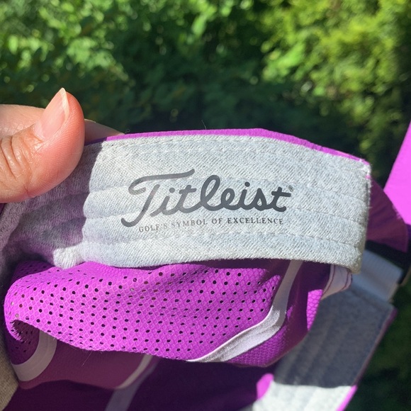 Women Titleist golf cancer awareness hat purple adjustable, GUC, like new - Picture 6 of 9